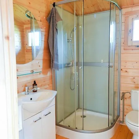 Z Podgrzewanym Basenem Holiday home Braniewo