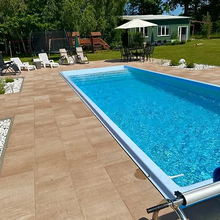 Z Podgrzewanym Basenem Holiday home