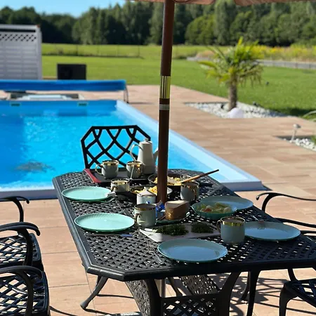 Nowy Z Podgrzewanym Basenem Na Wylacznosc Nyaraló *