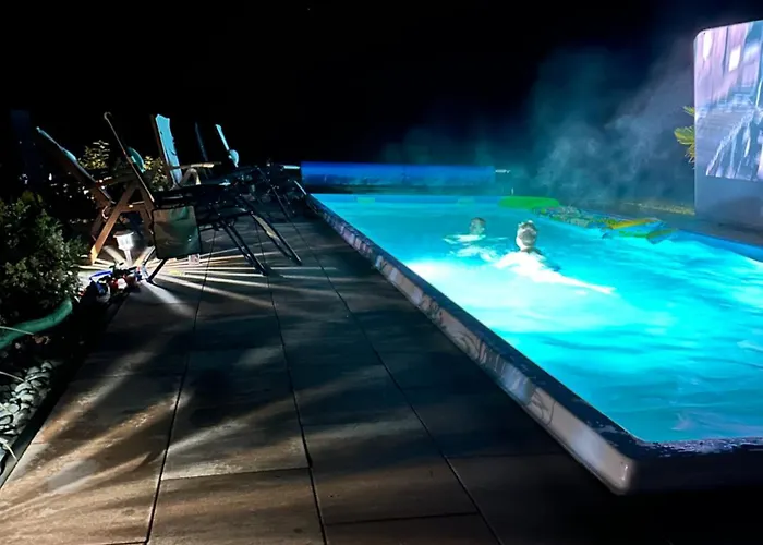 Дом отдыха Nowy Z Podgrzewanym Basenem Na Wylacznosc Бранево